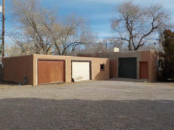 Garages & Workshop
