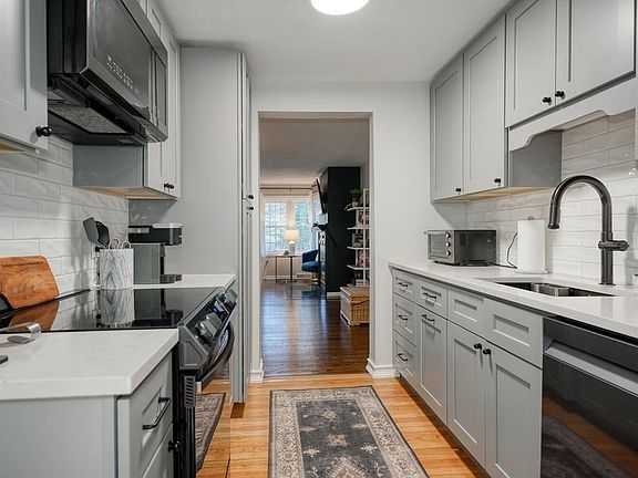 2nd image of 88 Laurelwood Dr