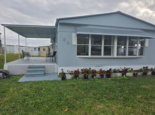 1184 Primrose Peak Dr, Ruskin, FL 33570