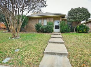 1745 Saint James Dr, Carrollton, TX 75007