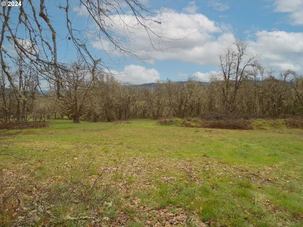767 Melqua Rd, Roseburg, OR 97471