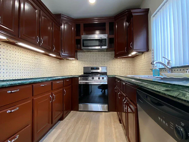 1467 S Holt Ave #1 — Photo 2