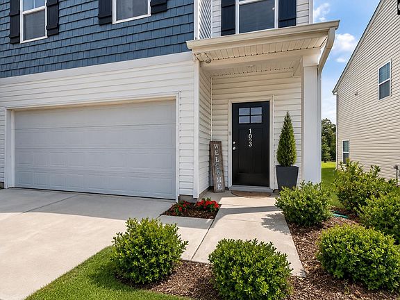 2nd image of 1059 Begonia Dr