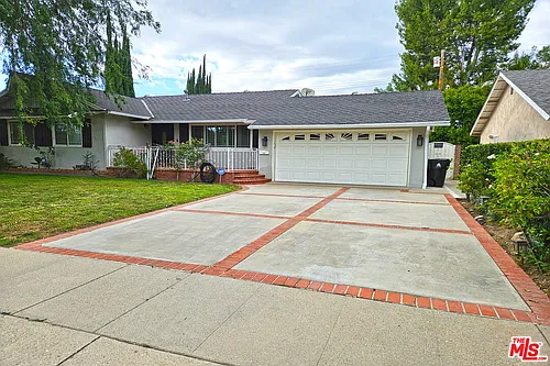 22337 Cantara St Photo 1