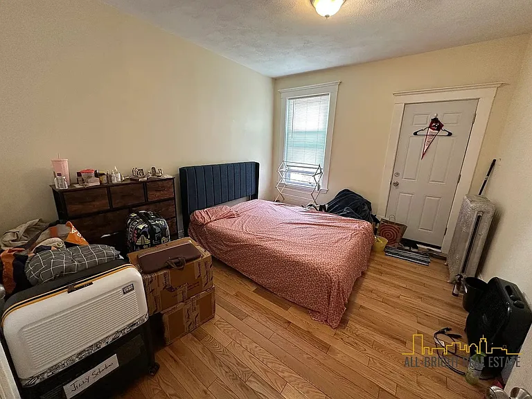 194 Kelton St — Photo 28