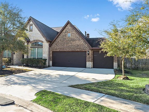 3rd image of 28703 Havenport Dr