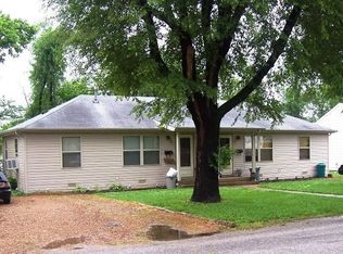 315 N Chestnut St, Eldon, MO 65026