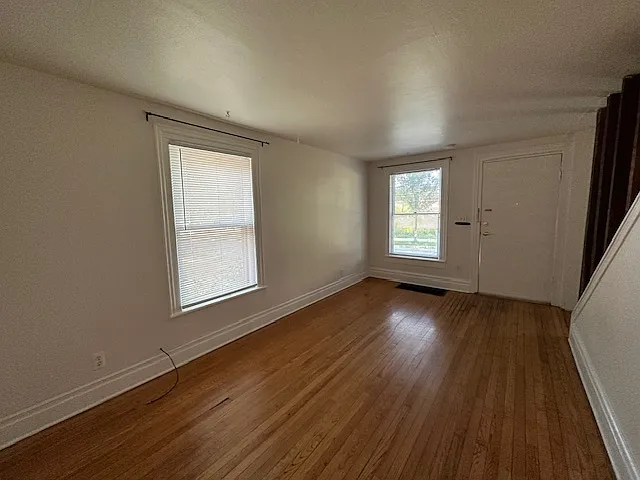 2 bed, 850 sqft, $1,675 — Photo 4
