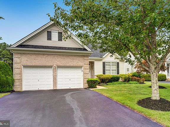 2nd image of 382 Golf View Dr