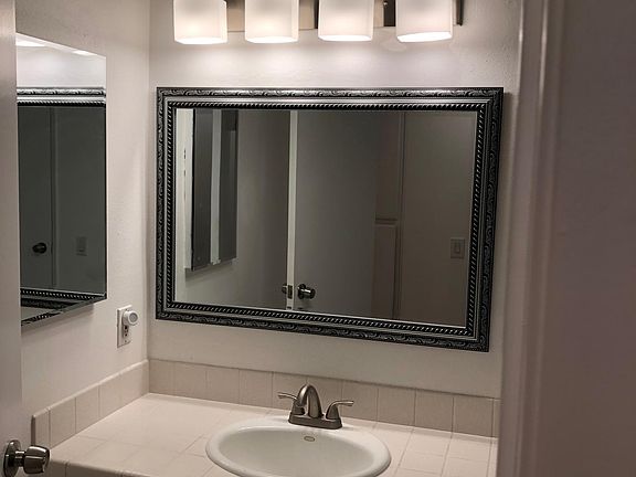 3rd image of 419 Pioneer Dr Unit 2