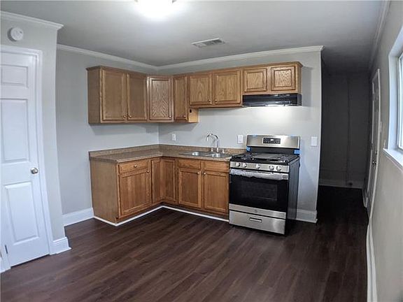 4th image of 156 Dorothy Dr