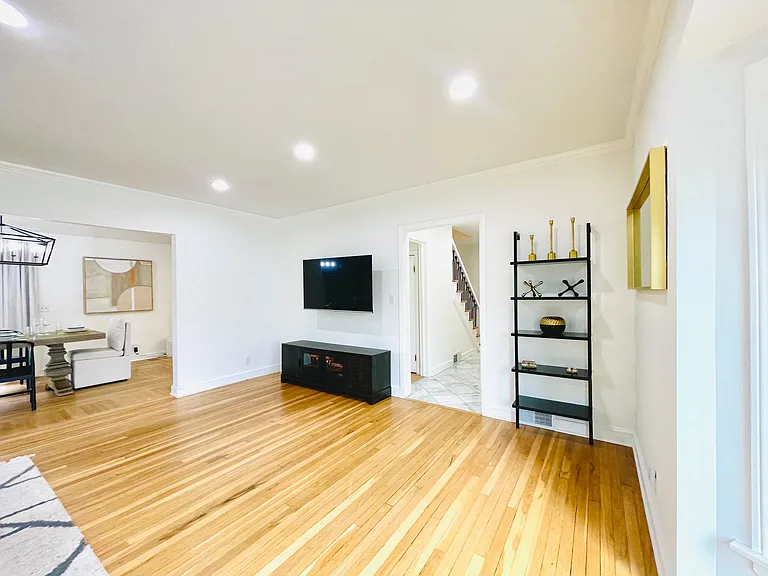 60 Devon Rd — Photo 24