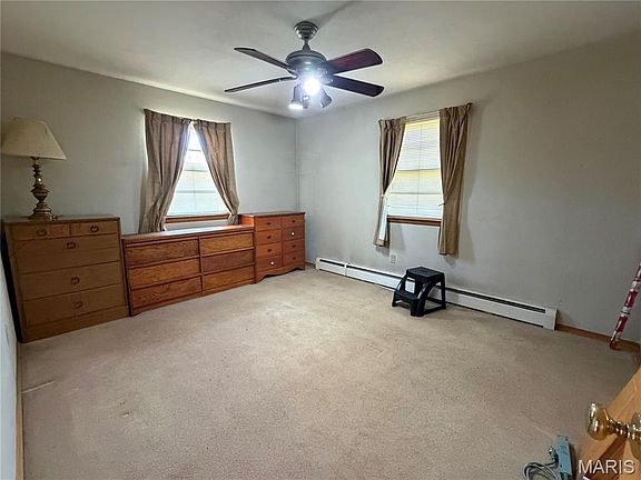 5th image of 714 W Henry St