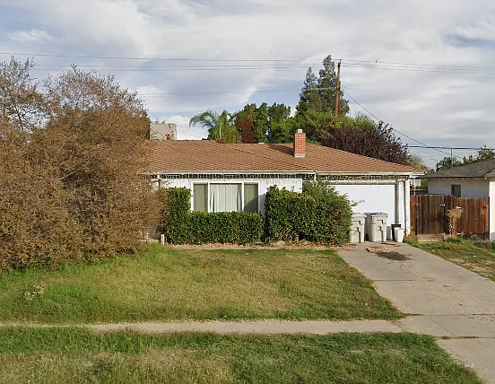 3 bed, 1401 sqft, $2,200 — Photo 2