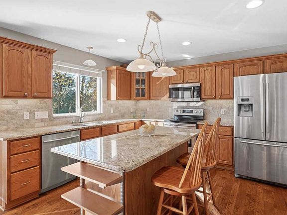 4th image of 1610 Broadsword Ln