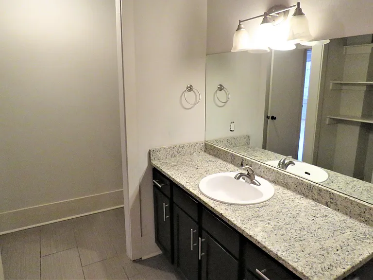 519 E Capitol Ave #3C — Photo 12