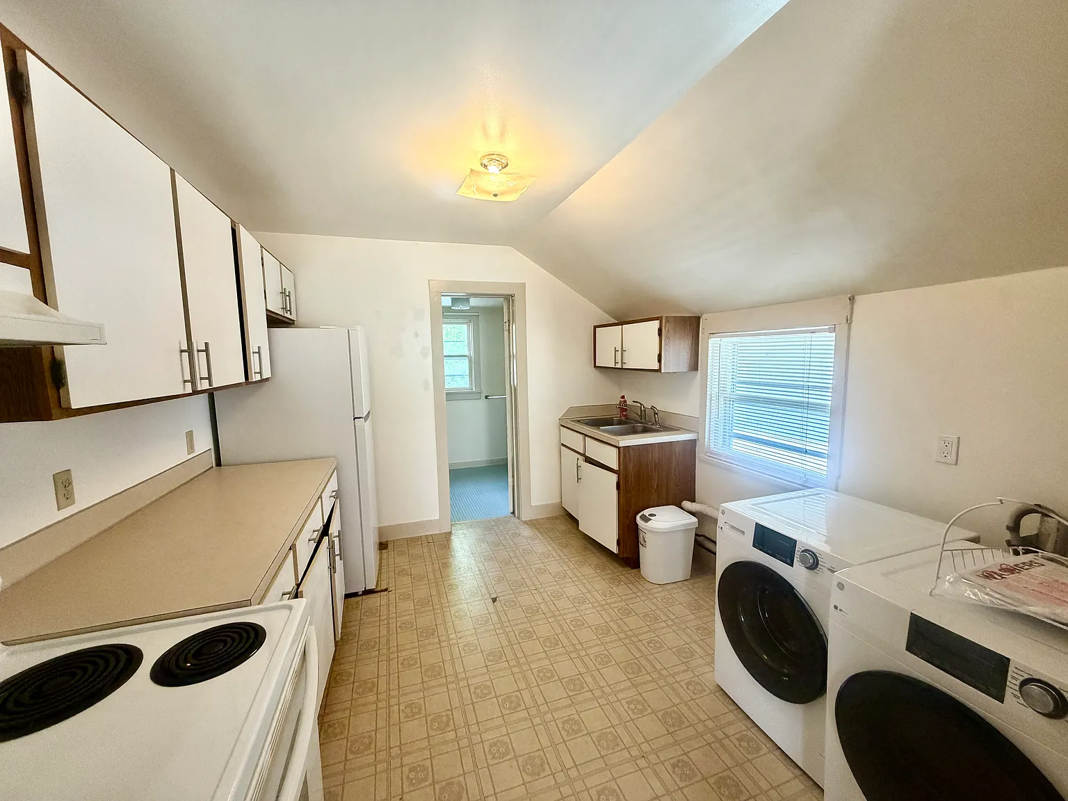 1 bed, $900 — Photo 4