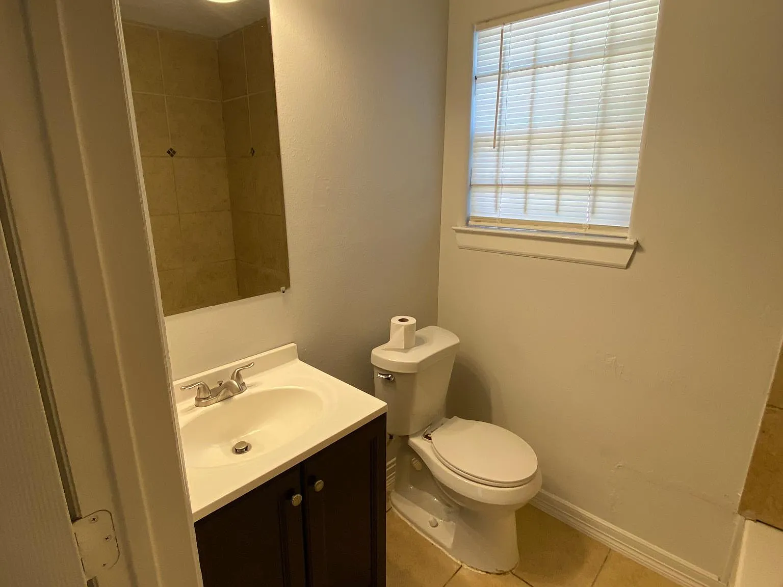 10843 Fairland Dr — Photo 3