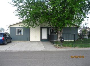 418 S Stacy Ave, Miles City, MT 59301
