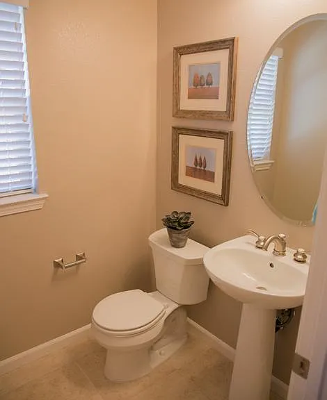 2447 Avignon Cir — Photo 14