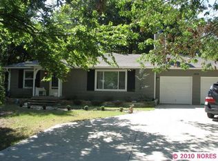 1010 N 4th St, Broken Arrow, OK 74012