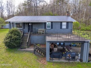 191 Riggs Chapel Rd, Harriman, TN 37748