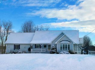 6060 Henderson Rd, Columbiaville, MI 48421