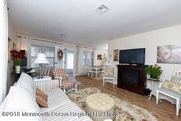 5th image of 1017F Aberdeen Dr