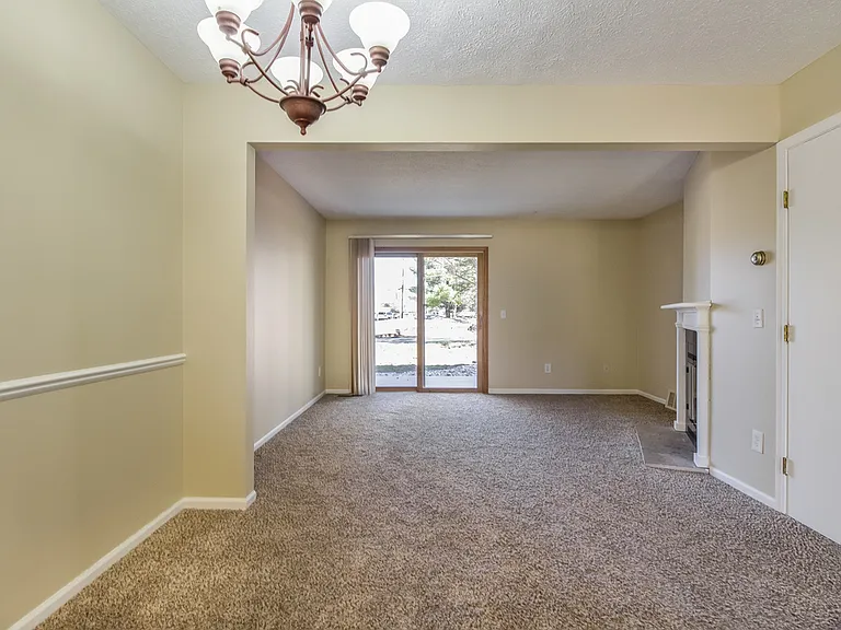 Cedarwood Condos — Photo 9