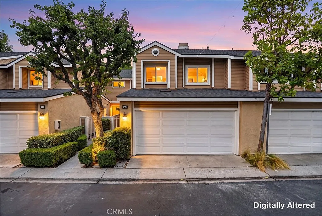 3 bed, 2.5 bath, 1300 sqft, $4,700 — Photo 1