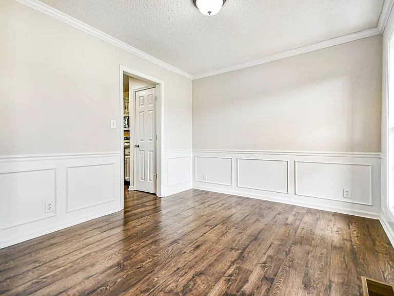 3378 Poplar Hl — Photo 4