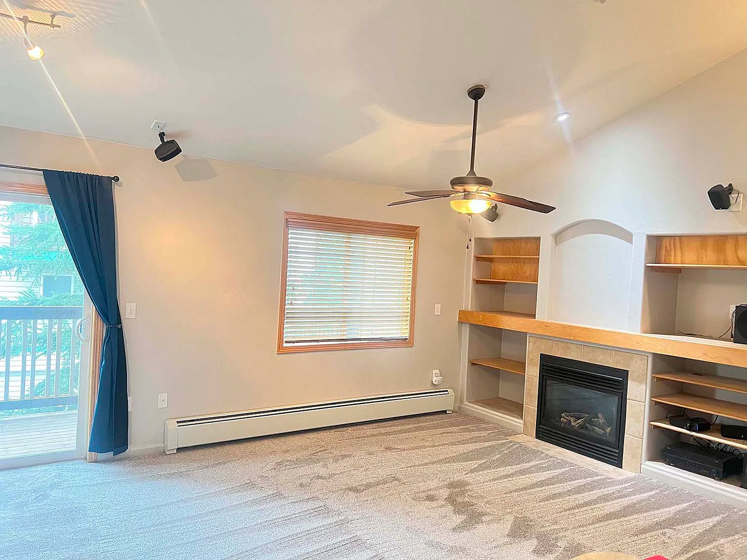 2 bed, 1060 sqft, $3,400 — Photo 4