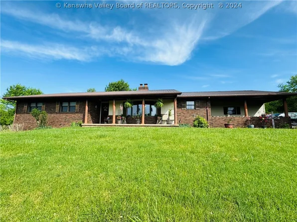 4067 Sandhill Rd, Point Pleasant, WV 25550