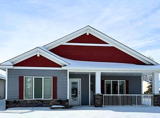 801 Golden Way NW, Isanti, MN 55040