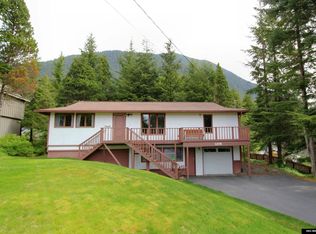 1206 Edgecumbe Dr, Sitka, AK 99835