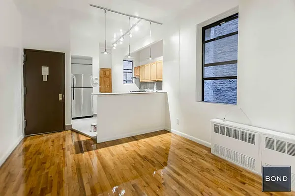 Rented by Bond New York | media 6