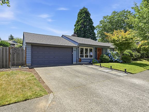 4th image of 13912 NE Fremont Ct