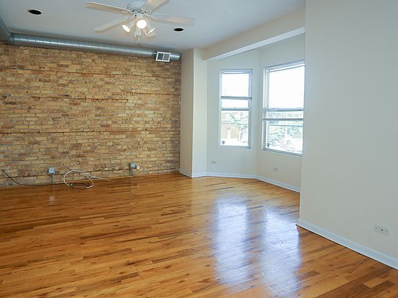 3rd image of 2450 N Southport Ave APT 202
