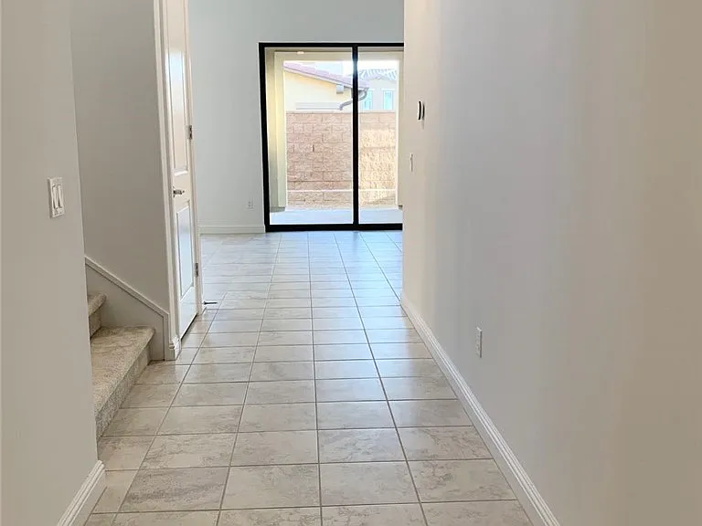 20816 Pine Cone Cir — Photo 3