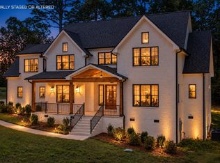 1825 Sawyer Farms Ln, Signal Mountain, TN 37377