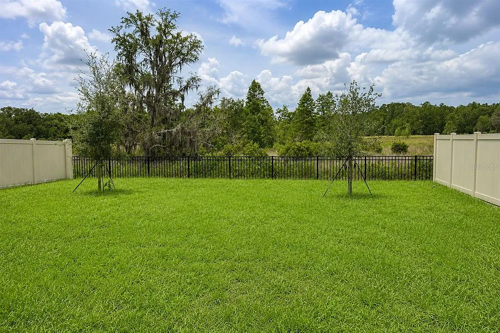 5 bed, 3.0 bath, 2696 sqft, $3,400 — Photo 3