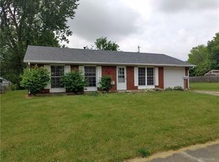 1652 Roxbury Dr, Xenia, OH 45385