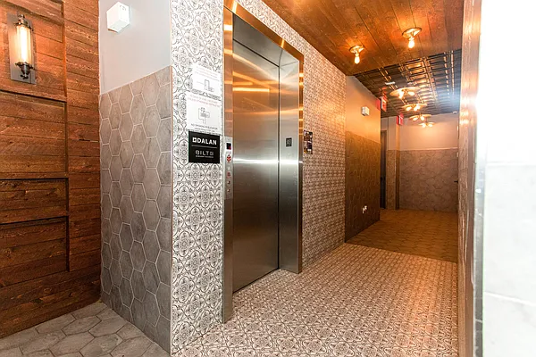 Entry / hallway, photo 1