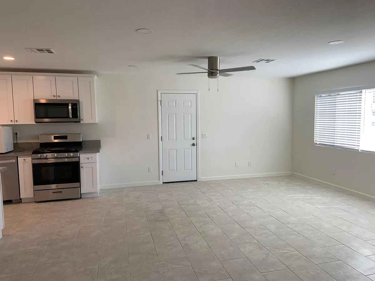 Building Photo - 13949 Quinta Way