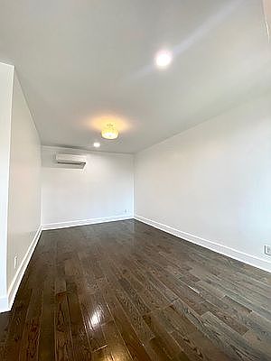 2nd image of 1350 E 51st St #2