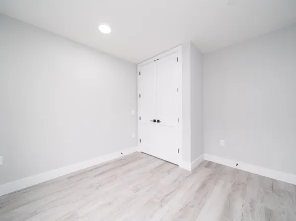 187 Culver Avenue image 9 of 16