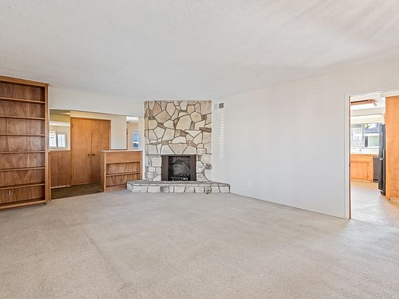 4th image of 8130 Duesler Ln