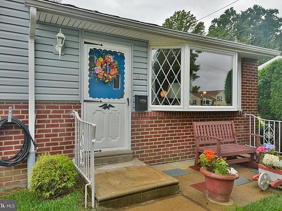3rd image of 3820 Andrea Rd