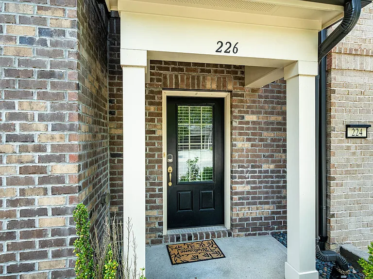 226 Daymire Glen Ln — Photo 34
