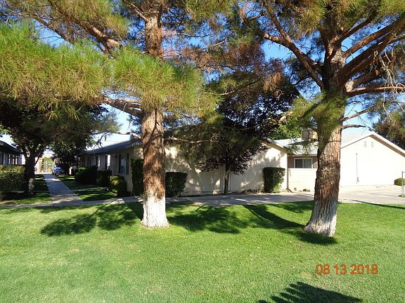 2nd image of 2821 Desert St #C